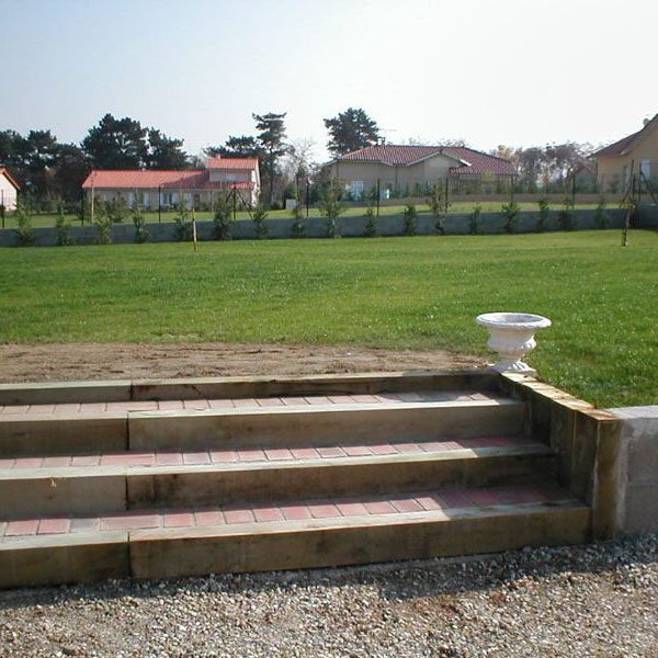 Gabriel GUYOT Paysagiste - Création et entretien de jardins, piscines et toitures végétales à Saint-Symphorien-sur-Coise dans le Rhône